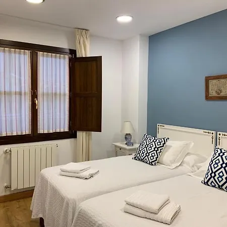 Ferienwohnung La Plaza De Llanes, Plaza Parres Sobrino, 6 Exterior foto