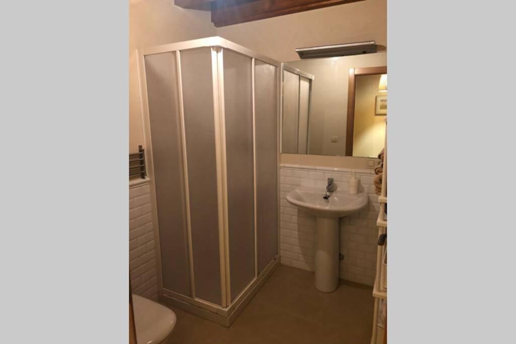 La Plaza De Llanes, Plaza Parres Sobrino, 6 *