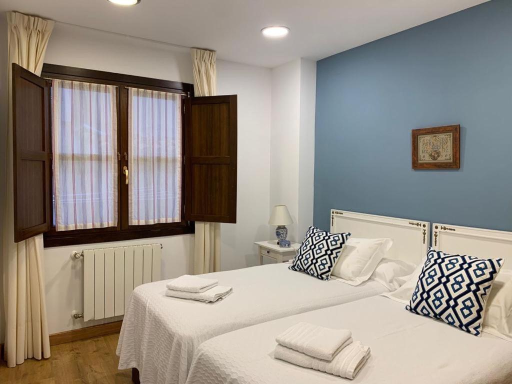 Apartament La Plaza De Llanes, Plaza Parres Sobrino, 6 *