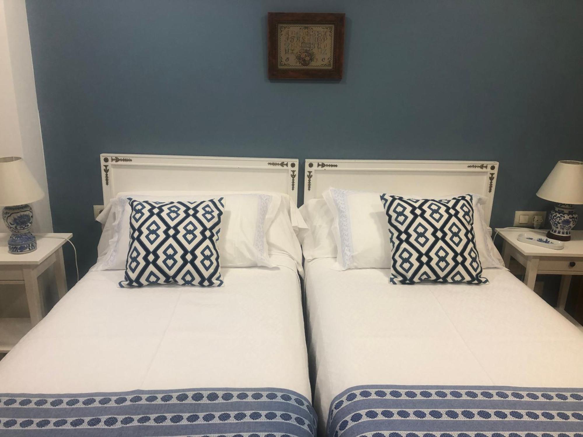 La Plaza De Llanes, Plaza Parres Sobrino, 6 *